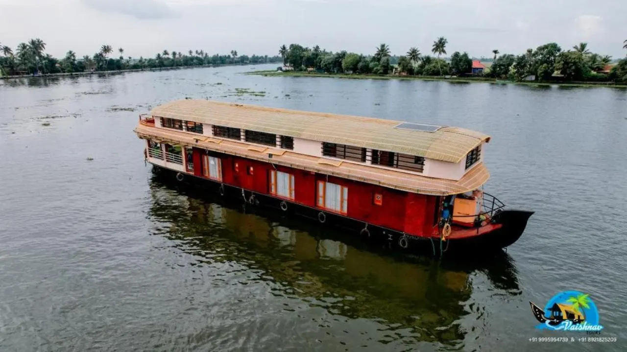 Vaishnav Tours Hotel Alappuzha Botel