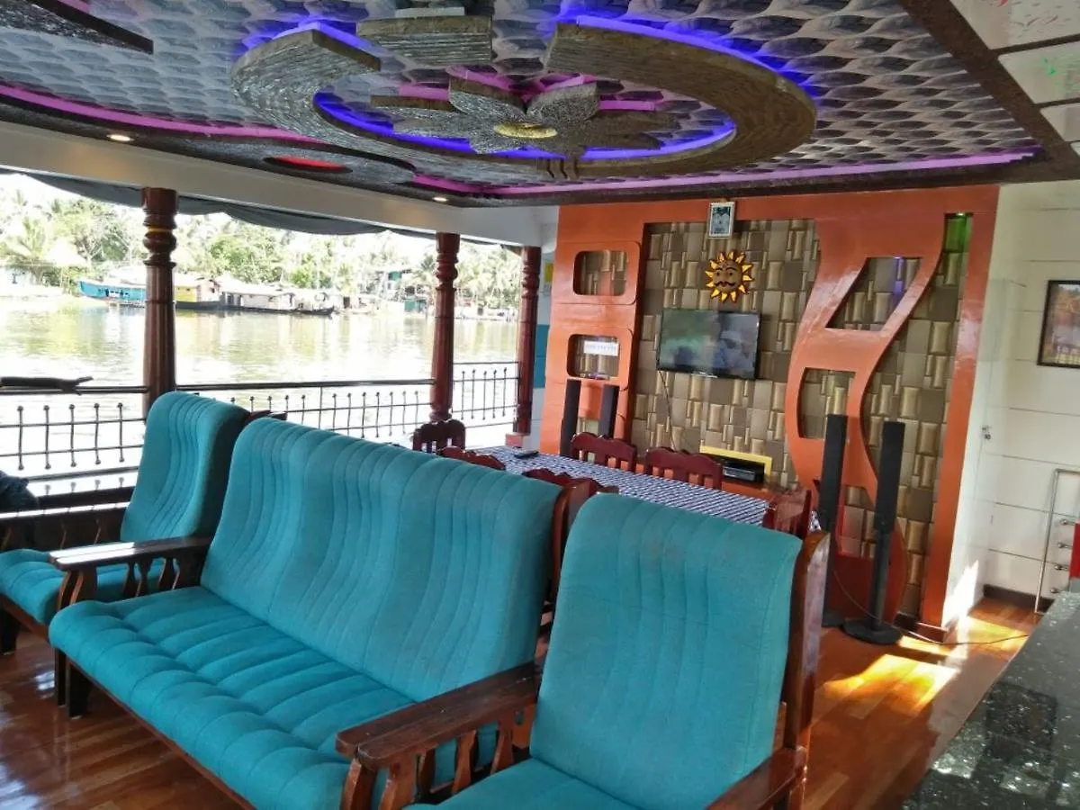 Hotel Vaishnav Tours Alappuzha Indien