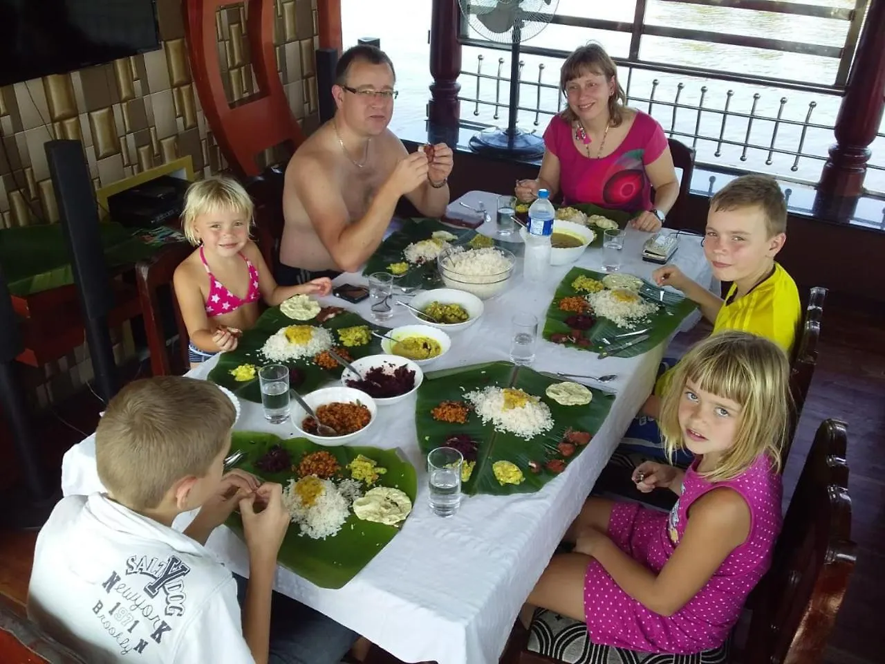 Hotel Vaishnav Tours Alappuzha Botel